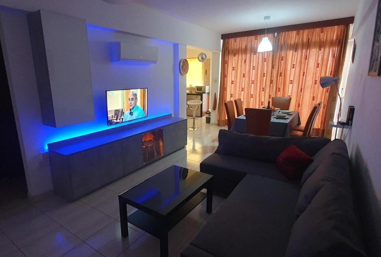 Vasilas Holiday Apartment #2 Larnaca Extérieur photo