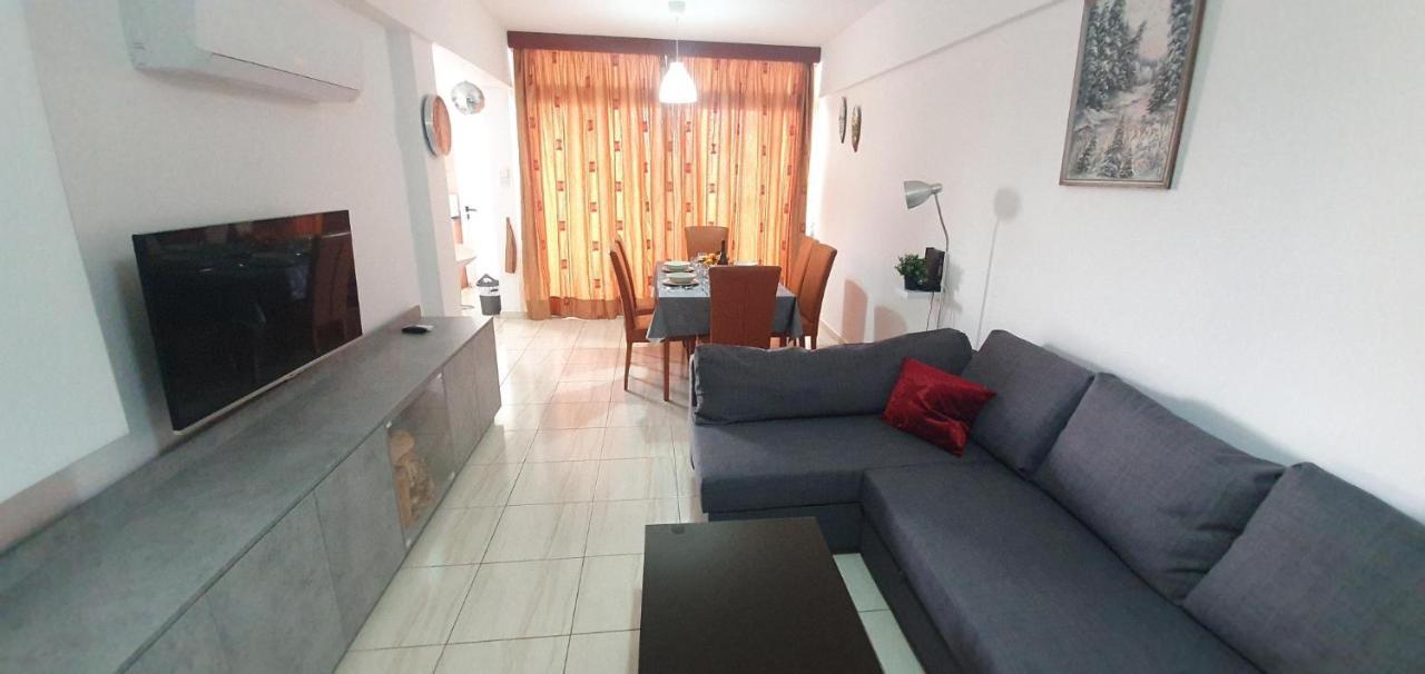 Vasilas Holiday Apartment #2 Larnaca Extérieur photo