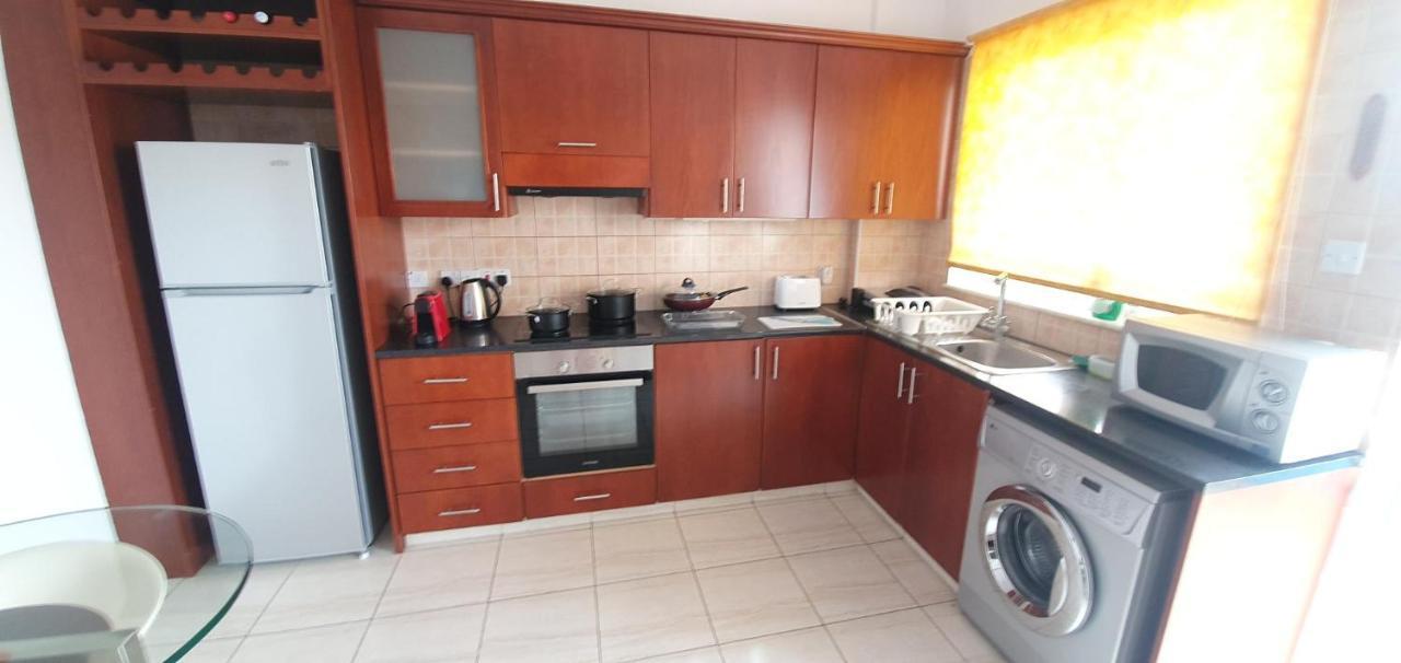 Vasilas Holiday Apartment #2 Larnaca Extérieur photo